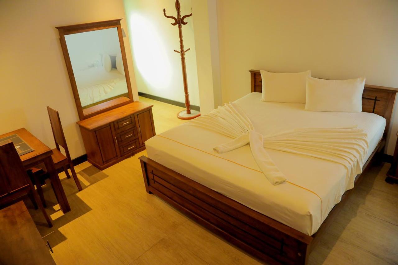 Aurora Banquet And Hotel Chilaw Εξωτερικό φωτογραφία