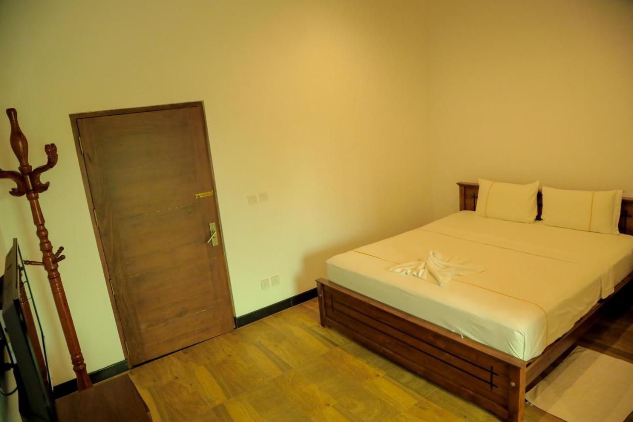 Aurora Banquet And Hotel Chilaw Εξωτερικό φωτογραφία