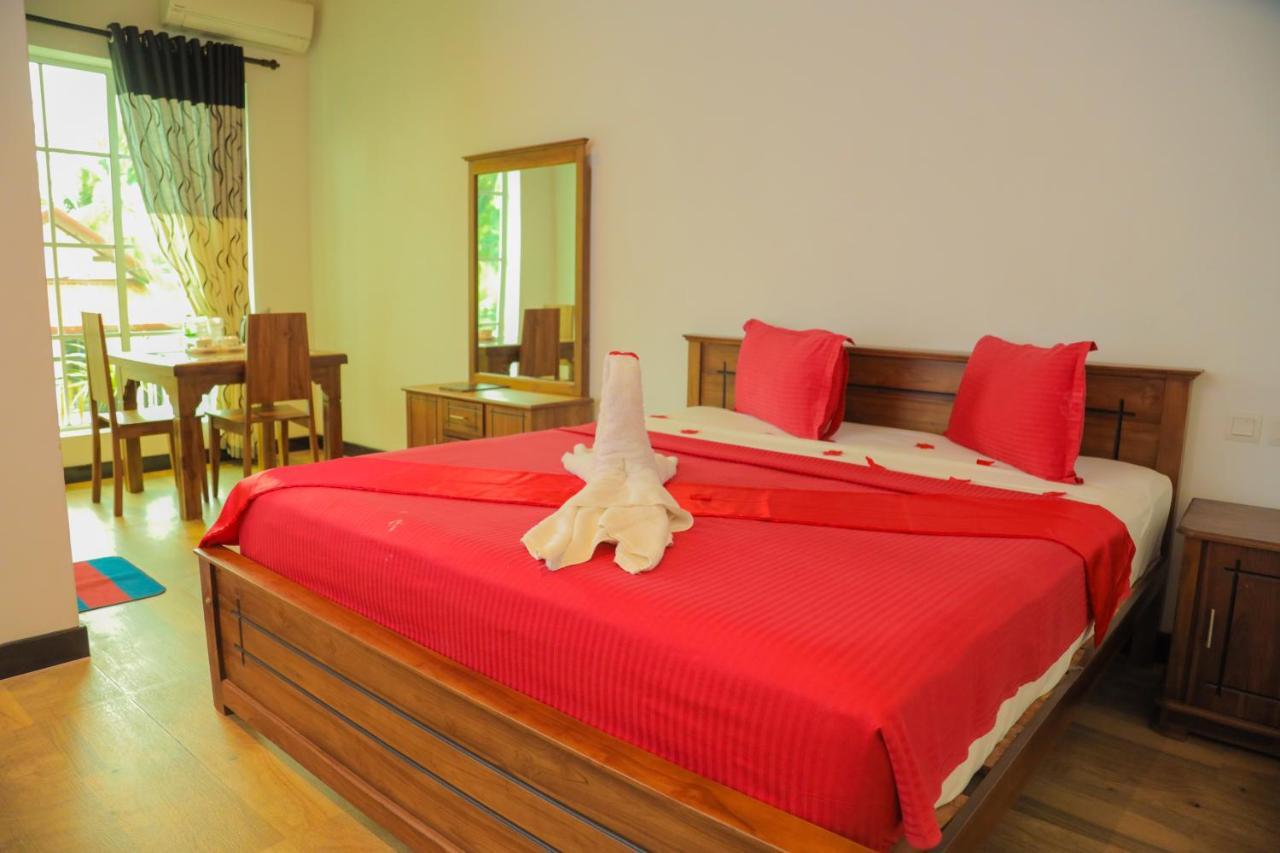 Aurora Banquet And Hotel Chilaw Εξωτερικό φωτογραφία