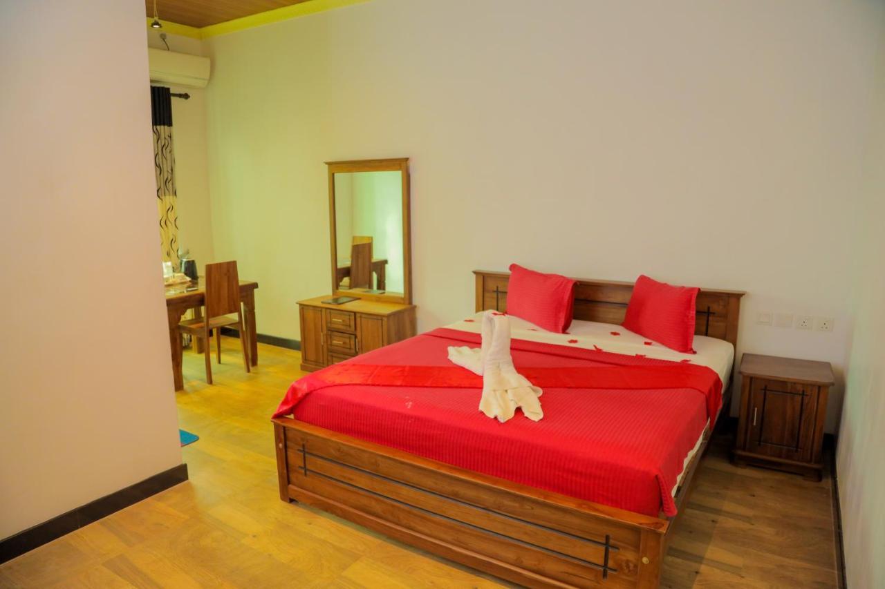Aurora Banquet And Hotel Chilaw Εξωτερικό φωτογραφία